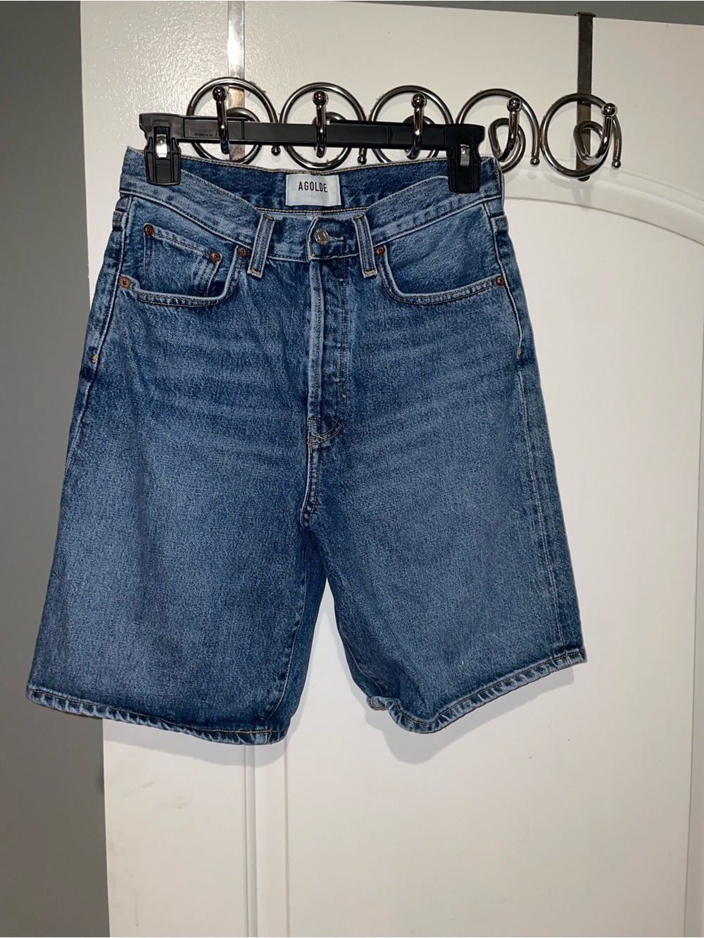 New! Agolde x Revolve Risha Low Rise Denim Bermuda Shorts Blue 💙 sz 23 runs big - Picture 12 of 16